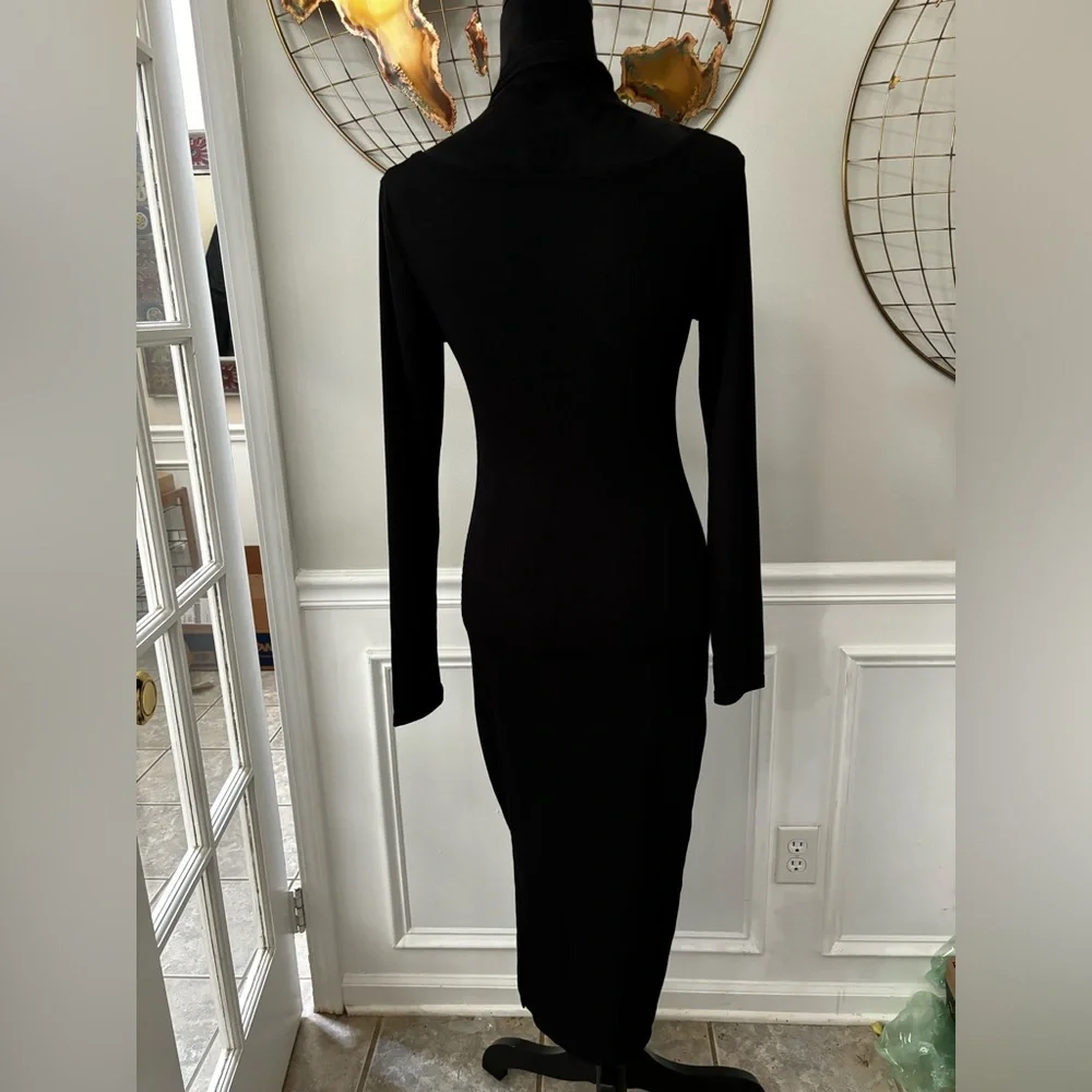 Women's Long Sleeve Crisscross Halter V-Neck Bodycon Split Midi Dress - Picture 7 of 11